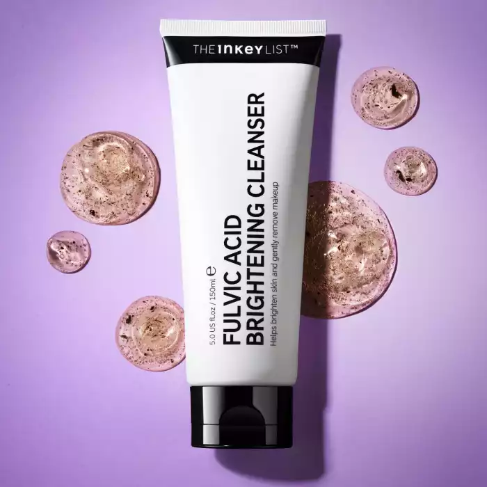 The Inkey List Fulvic Acid Brightening Cleanser -This luxurious gel cleanser gently exfoliates to reveal a brighter, healthy looking complexion whilst removing makeup, including eye makeup. -Containing 0.5% Nordic Peat, | Veela Beauty The Inkey List Fulvic Acid Brightening Cleanser |