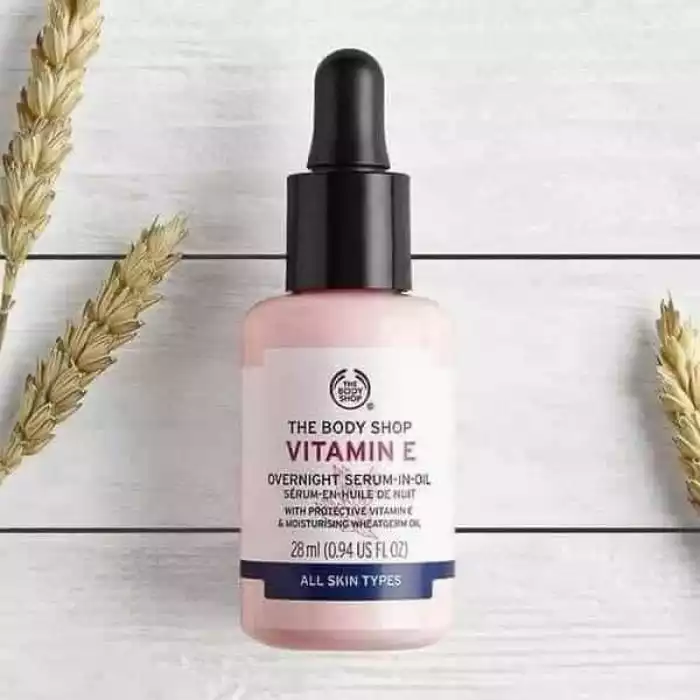 Awaken to restored and nourished skin with this innovative lightweight non-greasy serum-in-oil that combines the power of a serum and oil to replenish and recharge skin with moisture overnight. The morning after skin loo | Veela Beauty Awaken to restored and nourished skin with this innovative