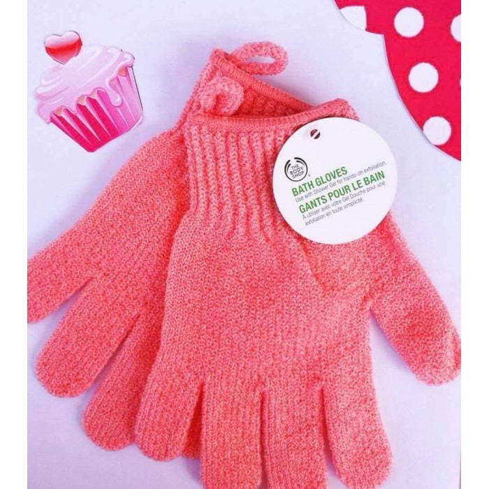 The Body ShopBath Gloves Pink -Buff away dead skin cells and remove dry skin while giving your skin an invigorating clean. Use these bath gloves with a body wash to work up a rich lather. A little body wash goes a long w | Veela Beauty The Body ShopBath Gloves Pink | فييلا بيوتي