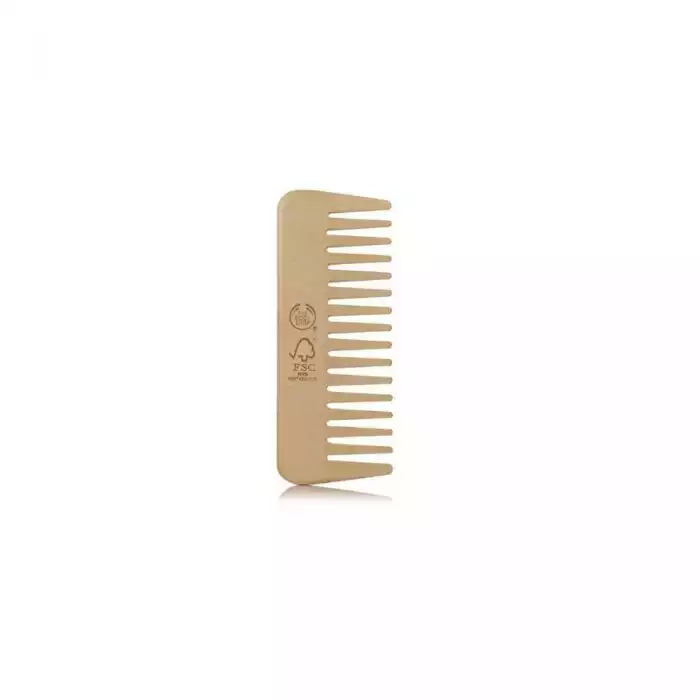 Effortlessly detangle wet or dry hair, with our wide-toothed comb. The perfect tool for distributing products through your hair with ease. Comb, Detangles, For use on wet and dry hair, Ideal for all hair types | Veela Beauty Effortlessly detangle wet or dry hair, with our