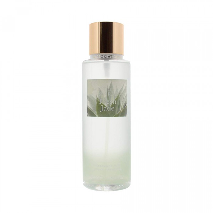 A refreshing and elegant body mist for women or menLeaves