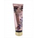 An electrifying floral touch, feminine and radiant, apply