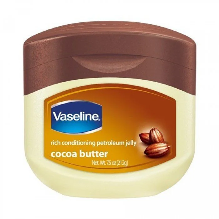 Vaseline Jelly Cocoa Butter locks in moisture to help dull, dry skin heal with a light cocoa fragrance.
Keeps your dry skin healthy-looking and glowing all day.
Contains cocoa butter, which is known to nourish your skin. | Veela Beauty Vaseline Jelly Cocoa Butter locks in moisture to help dull