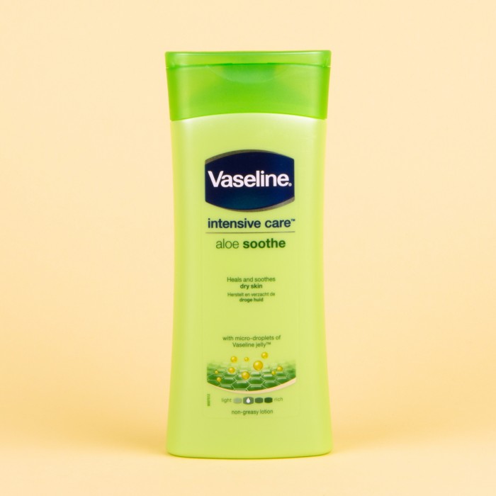 Contains aloe, known to calm and soothe dry irritated skin